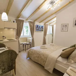 Apartment Summer Dream, Split