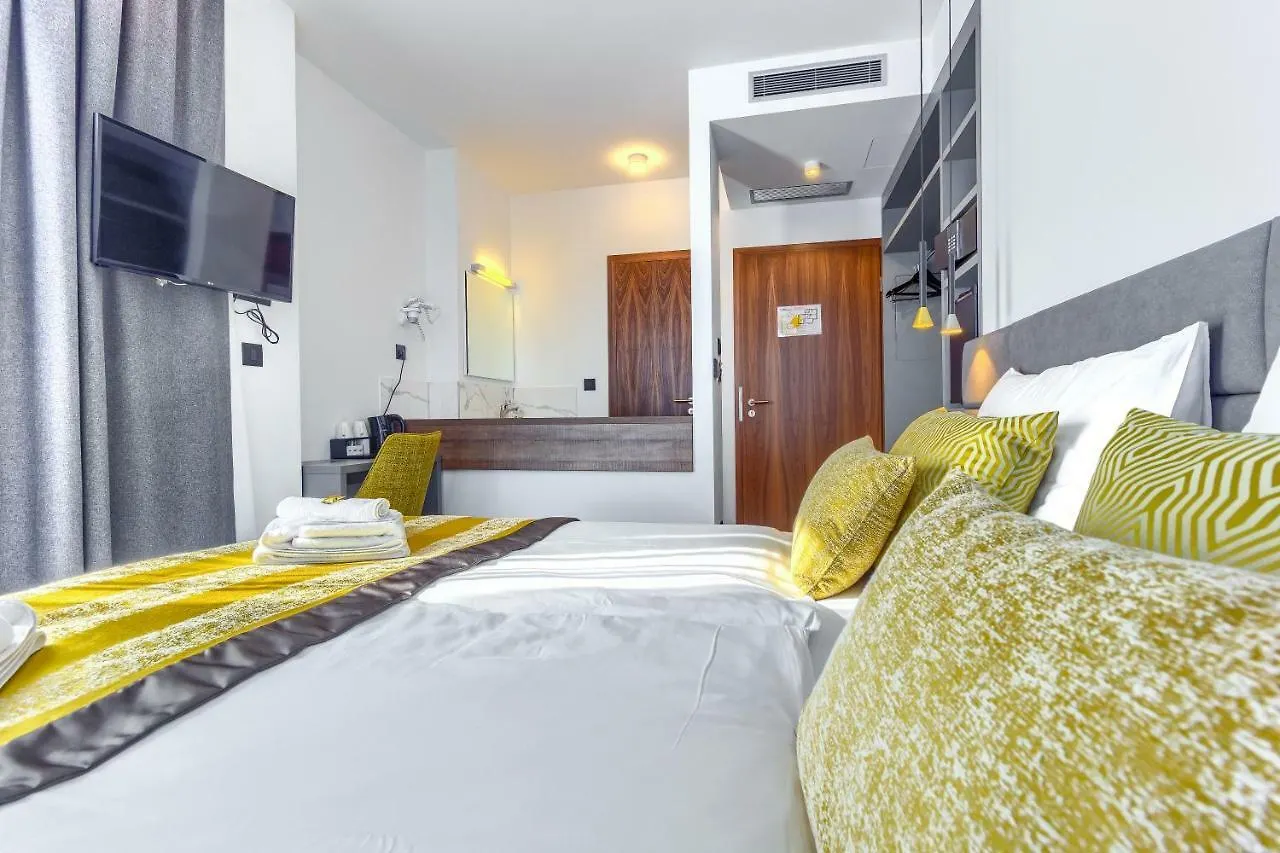 Bel Residence Split 4*,